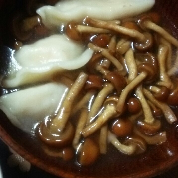 なめこと水餃子のスープ